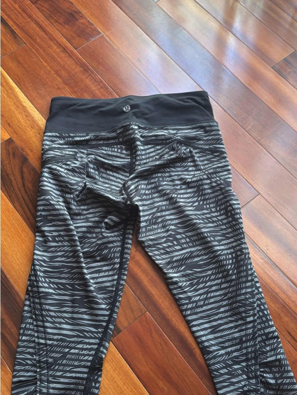 Lululemon - Picture 2 of 2